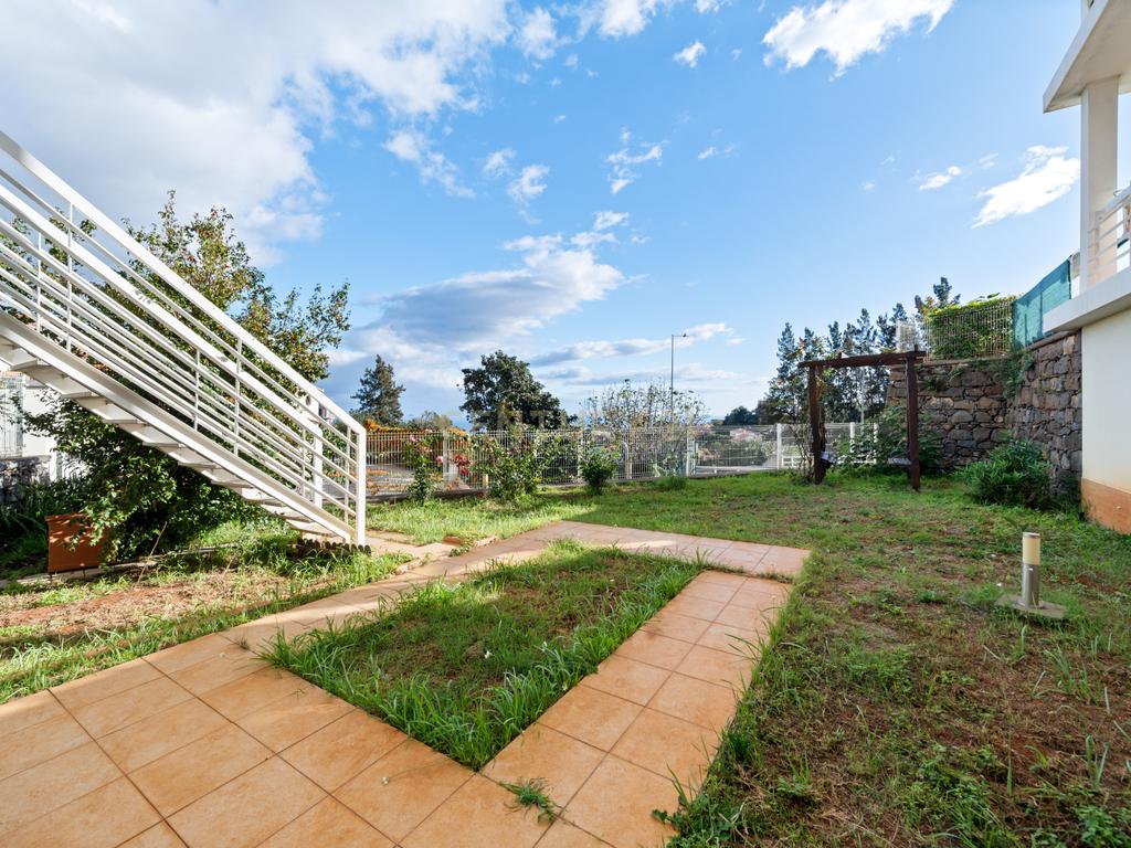 Apartamento T2 à Venda, com Jardim e Vista Mar - Pilar, Funchal - Image 11