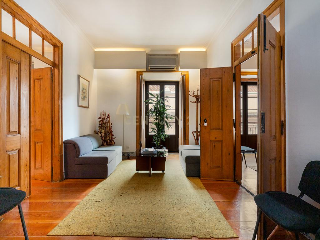 Andar em edifício pombalino, 300m2, Rua de São José (jto ao teatro Tivoli) - Image 11
