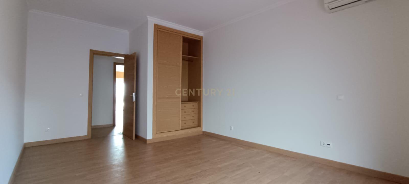Excelente Apartamento T1 em Campo Maior - Image 10