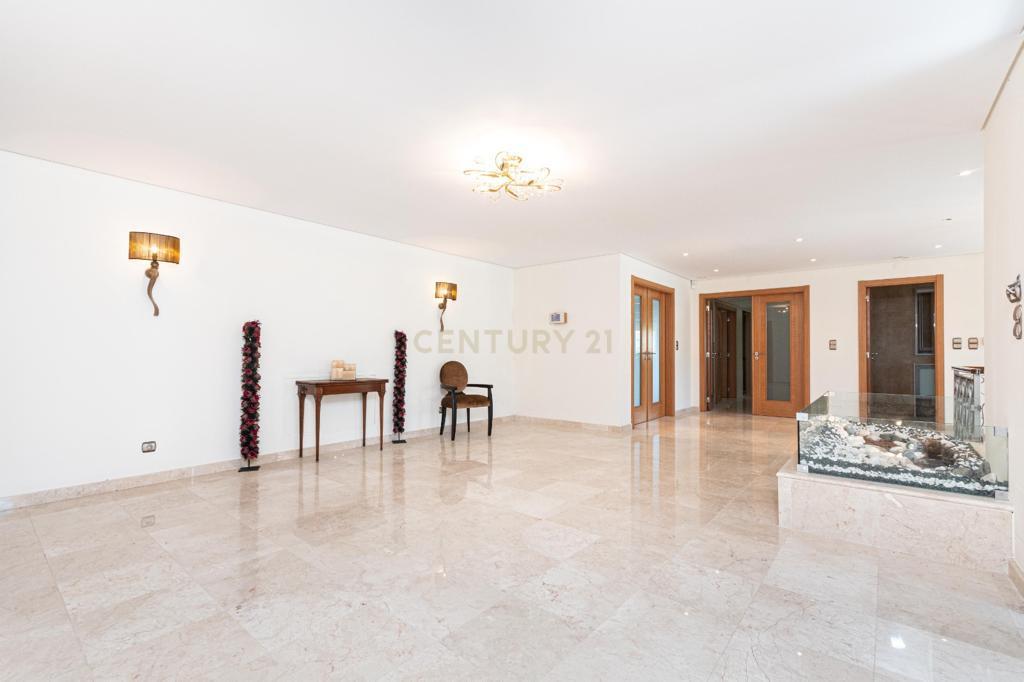 Moradia T8 de grande dimensão em S. João dos Montes, Vila Franca de Xira - Image 7