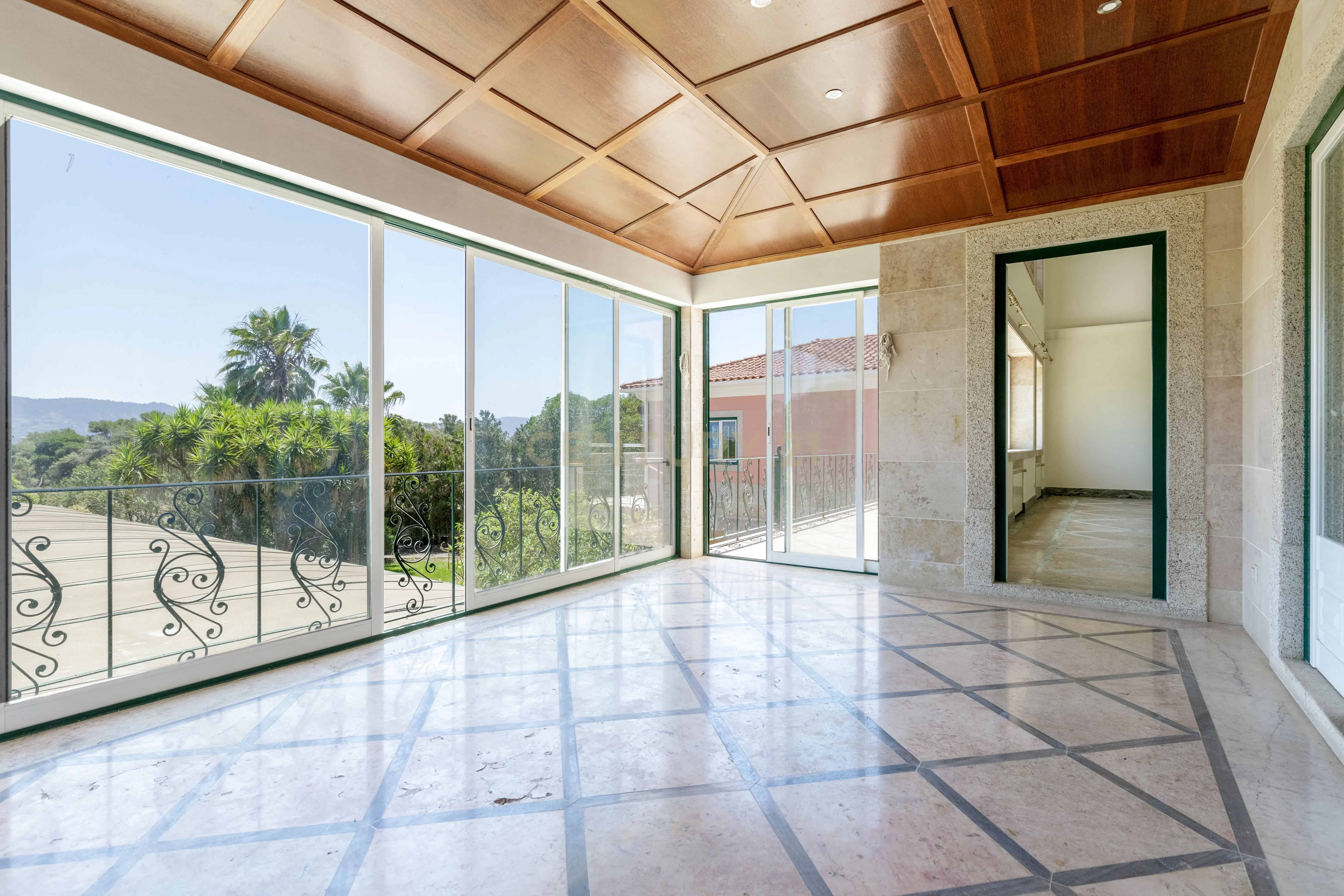 MORADIA T4 + 1 COM JARDIM, VÁRZEA DE SINTRA - Image 9