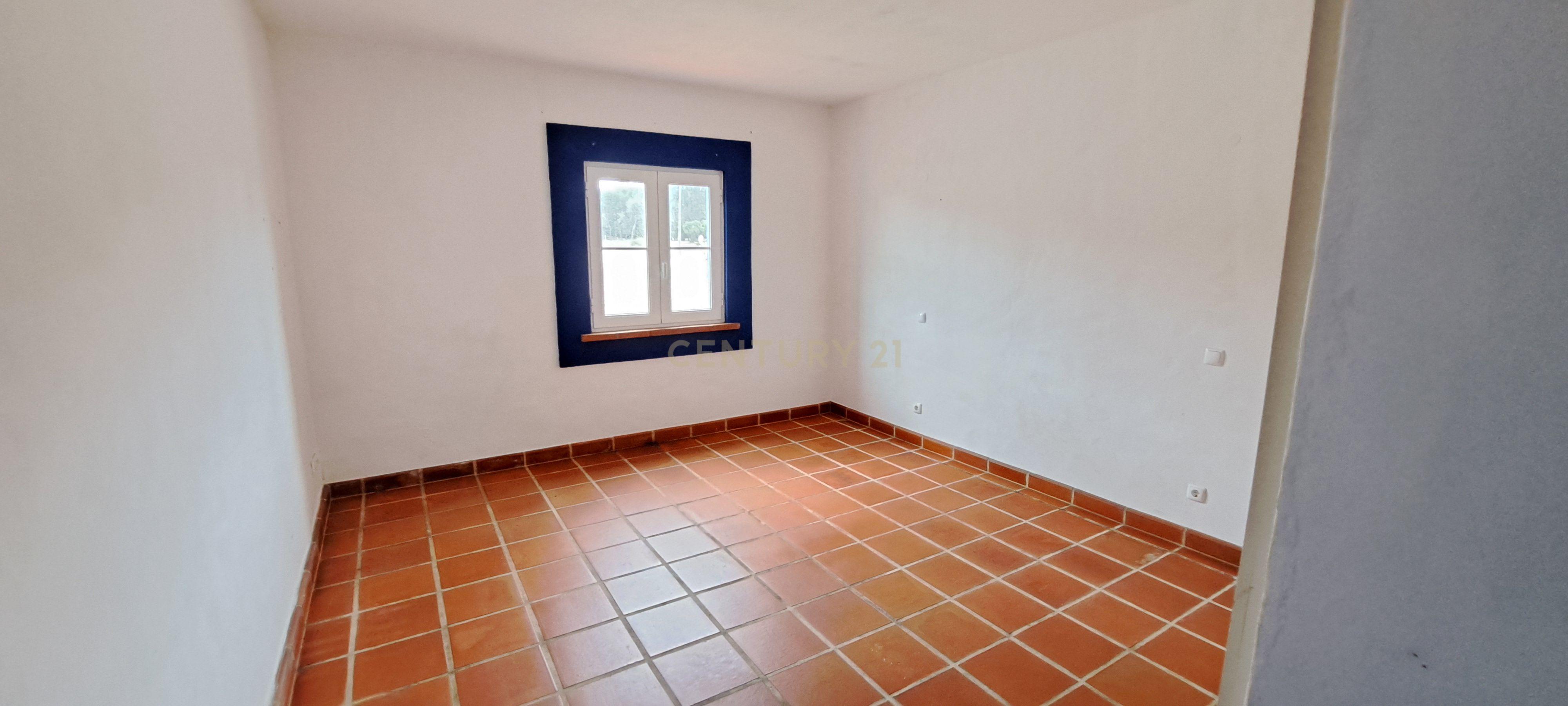 Terreno com 5250m em Pegões com Moradia e garagem sem LU - Image 11