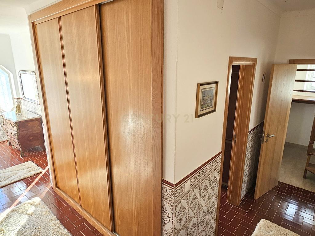 Vila T2+2 em Vendas Novas - Image 9