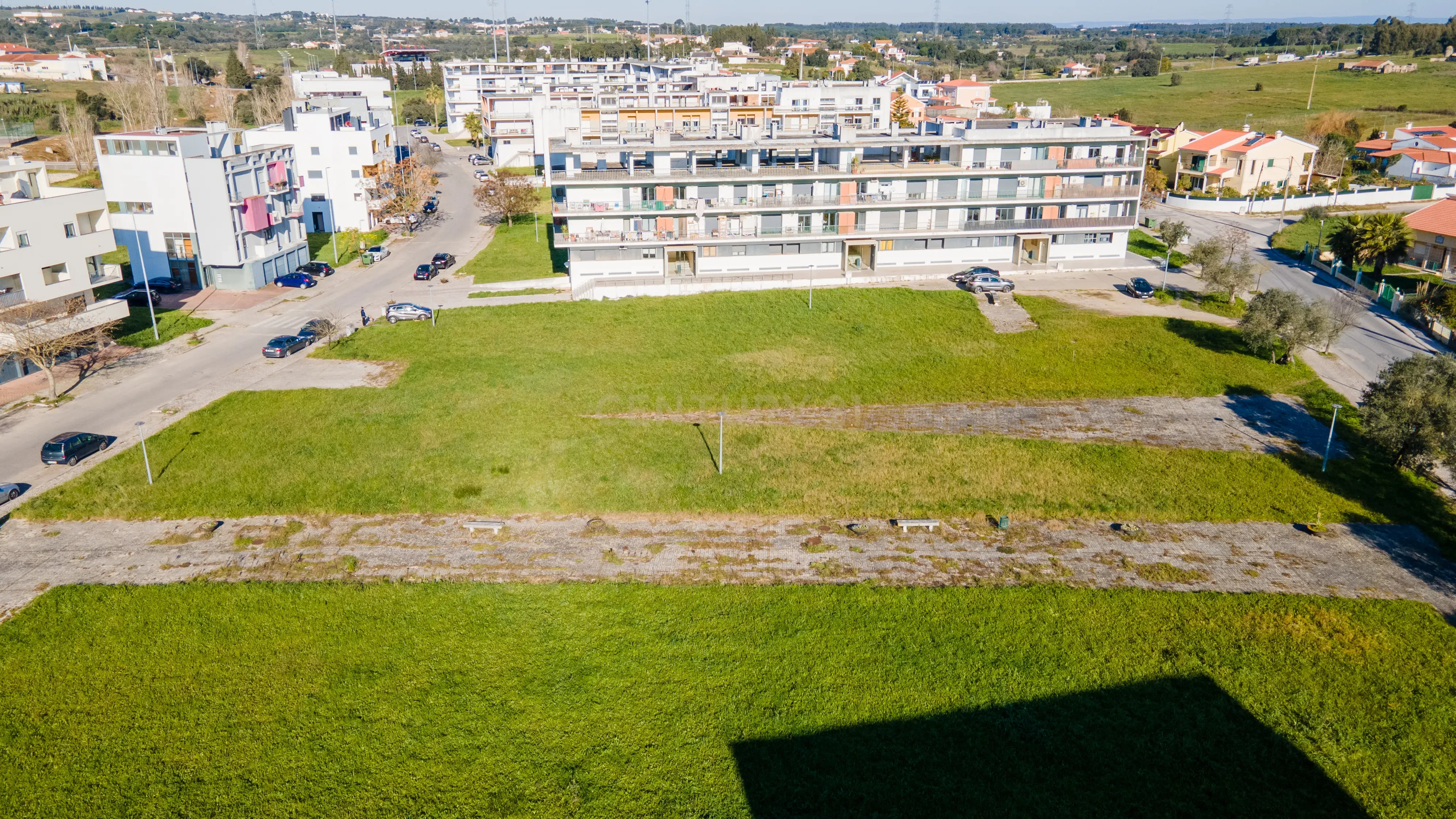 Lote de Terreno Urbano no Centro do Cartaxo para construção de 3 blocos Habitacionais - Image 9