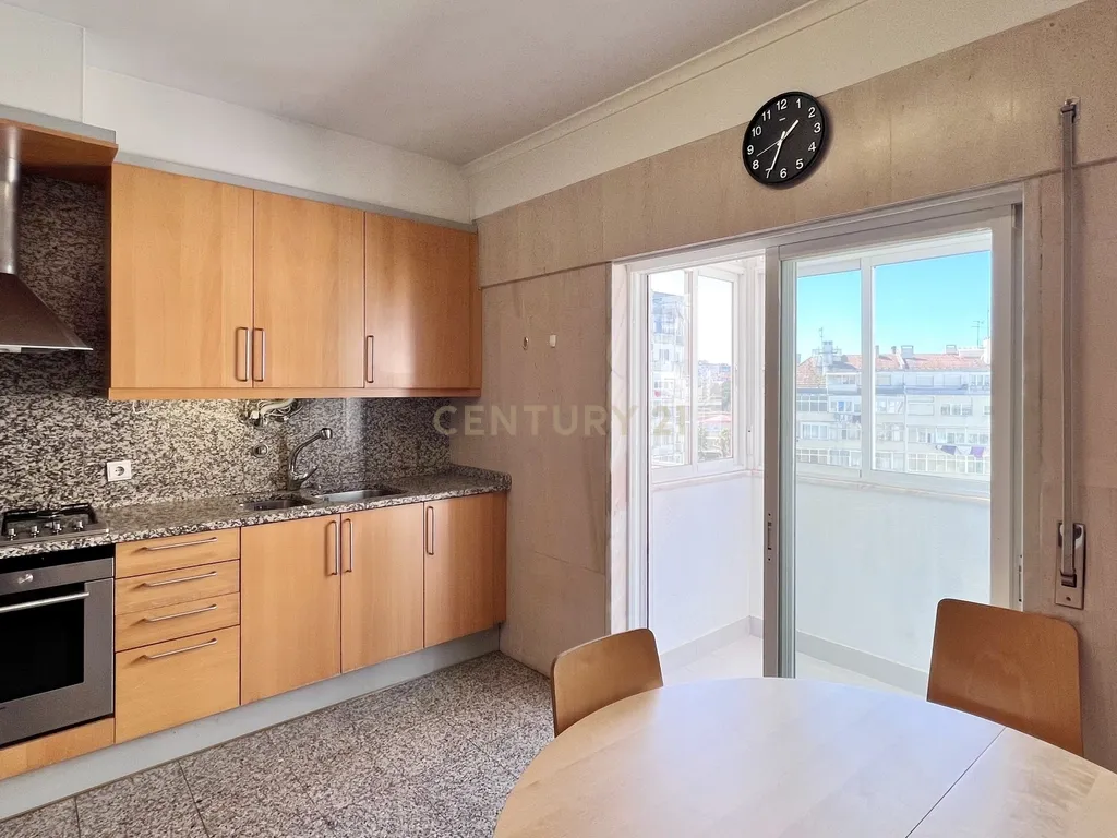Apartamento T2 LUMIAR - Image 1