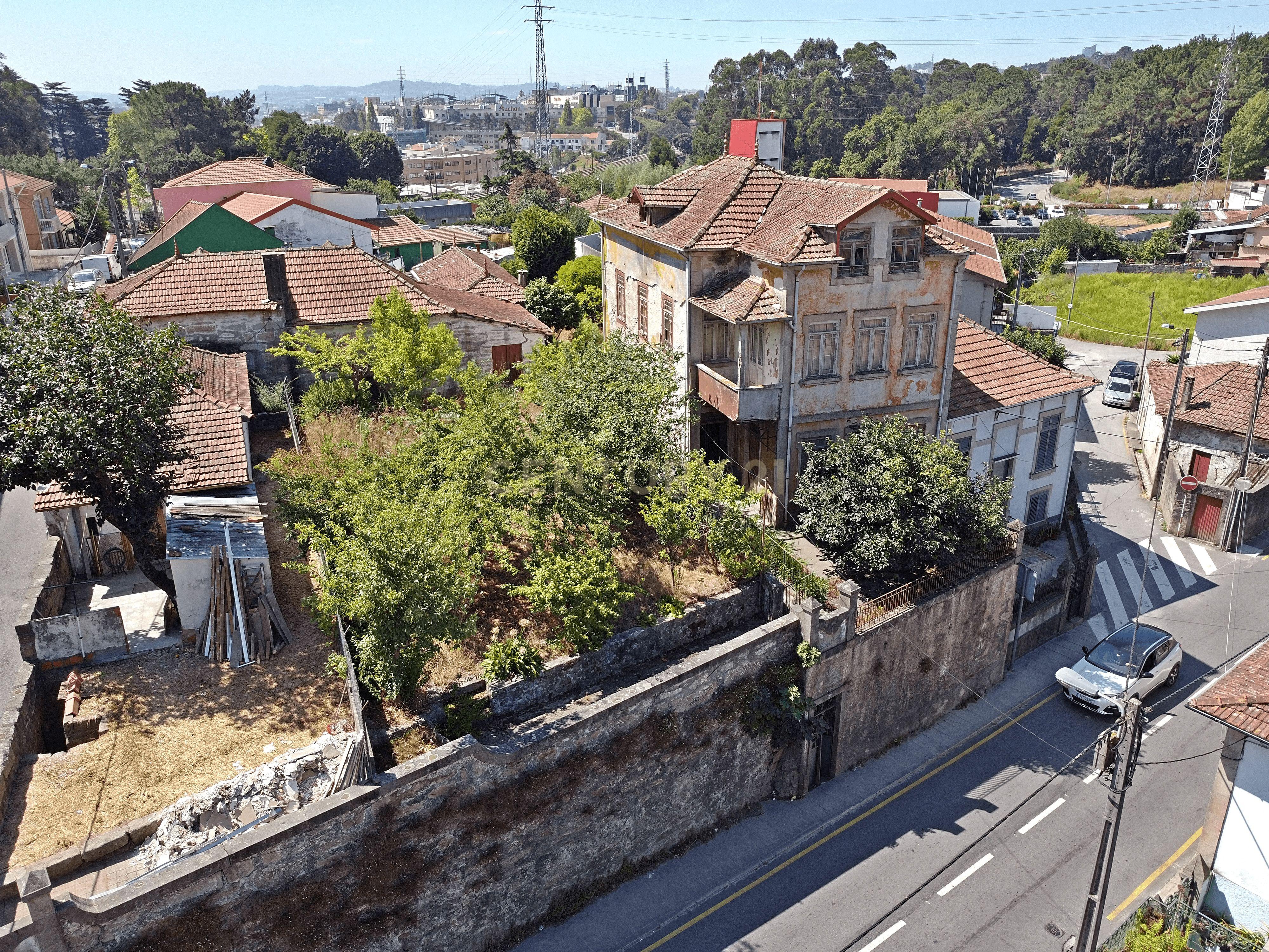 Prédio  ant a 1951 a Venda em Rio Tinto Prédio em propriedade total com Andares ou divisões susceptíveis de utilização Independente  Numero de pisos do artigo: 3 pisos - Image 29