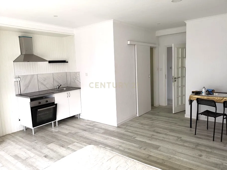 Prédio à rua D. Afonso Henriques (Giesta) - Image 7