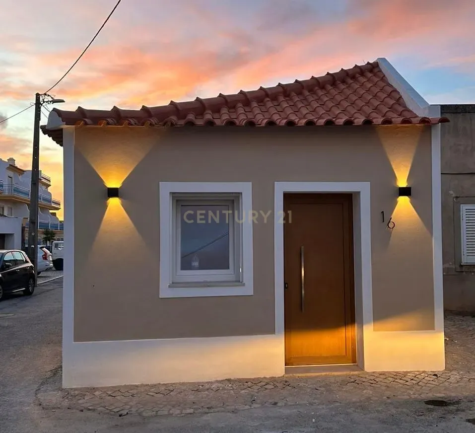 Moradia T1 Renovada com Acabamentos de Alta Qualidade em Montes de Alvor - Image 2