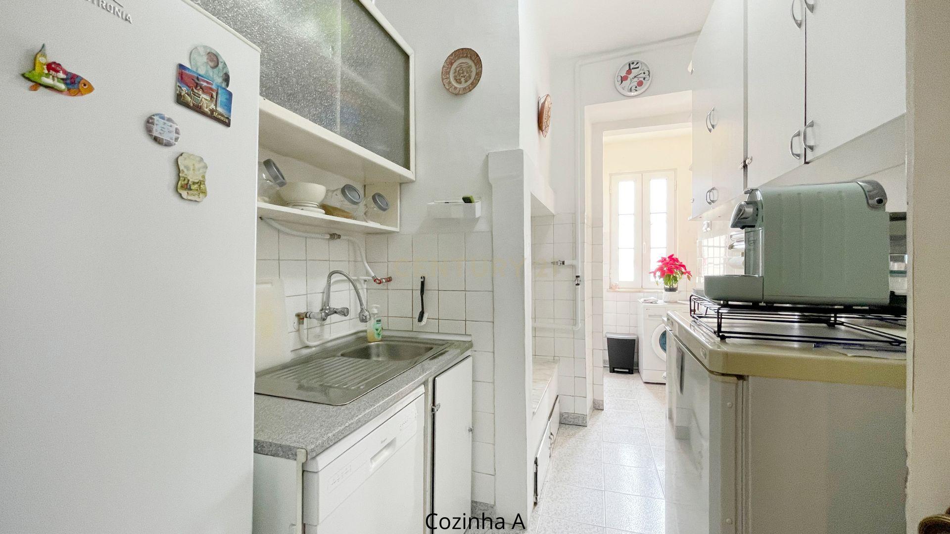 APARTAMENTO T4, Picoas Situado entre o Saldanha e o Marquês Pombal - Image 13