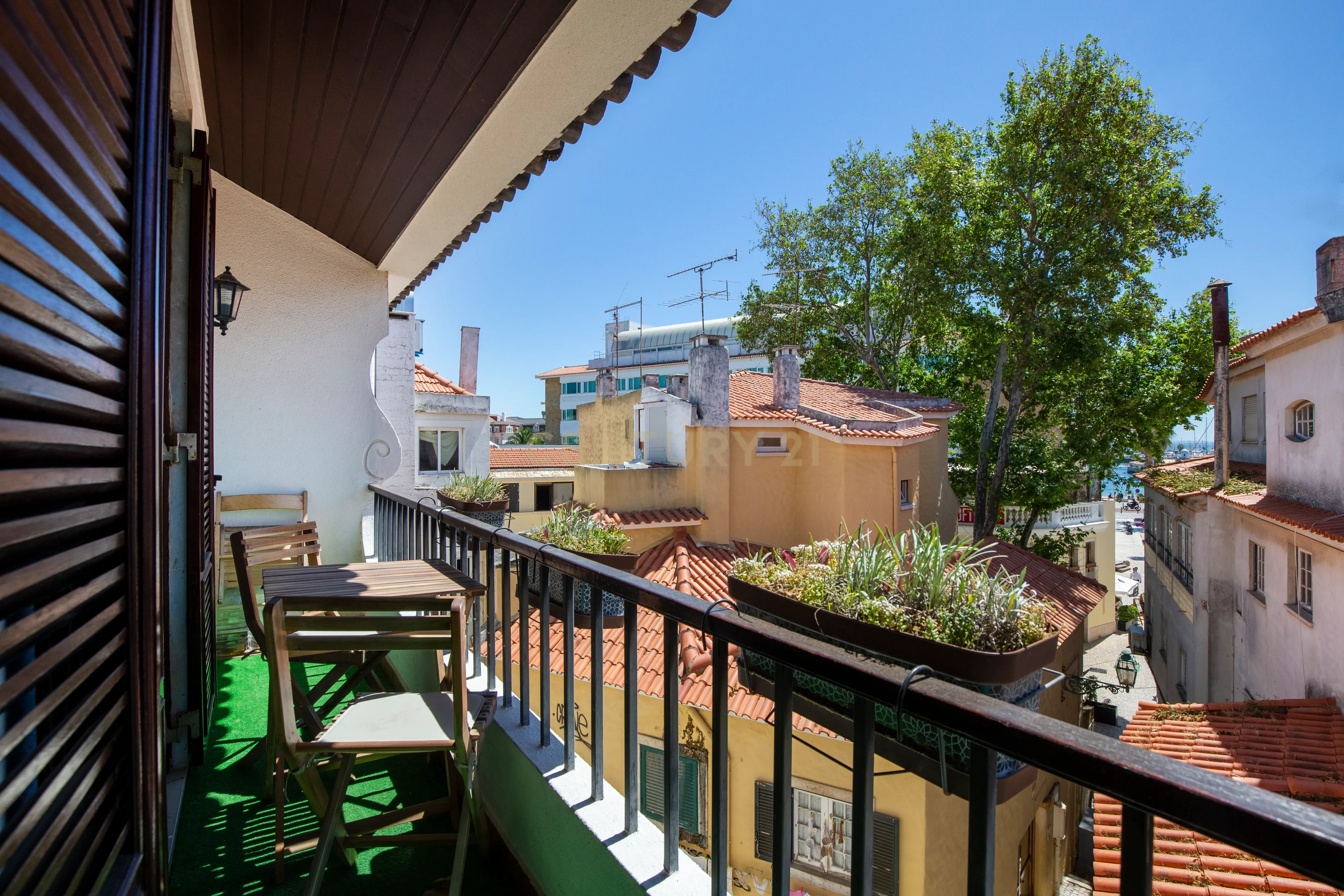 Charmoso Apartamento T1 com Deslumbrantes Vistas Água no Centro de Cascais" - Image 14
