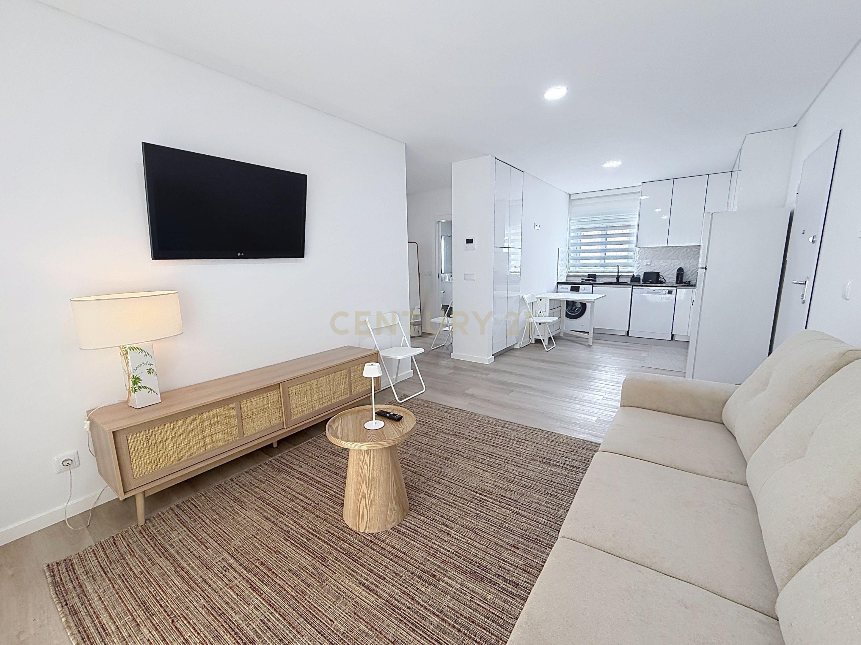 Fotografia 4 de Apartamento T2 Novo - Arrendamento no Centro da Nazaré