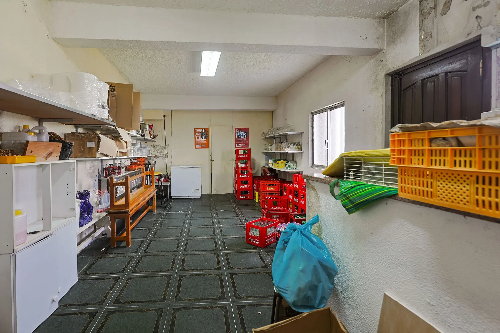 Fotografia 11 de Espaço Comercial em Charneca de Caparica, Almada