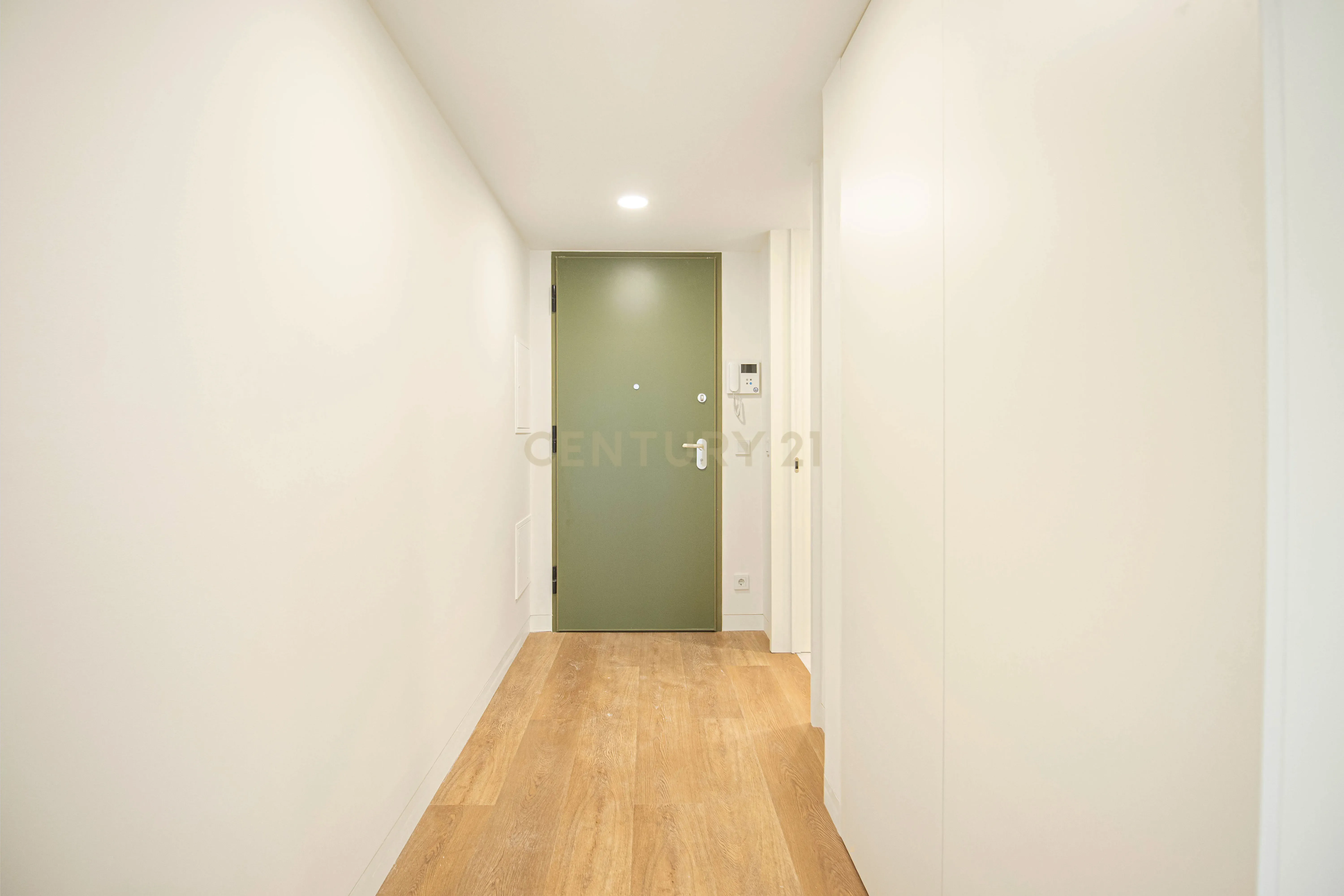 Fotografia 2 de Apartamento T1 Novo com Garagem em Sacavém | Cedência de Posição