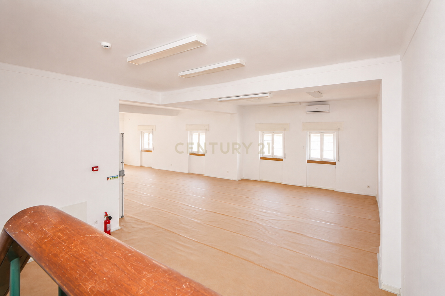 Fotografia 7 de Espaço comercial para arrendamento privilegiado para empresas / escritórios no centro da cidade de Setúbal