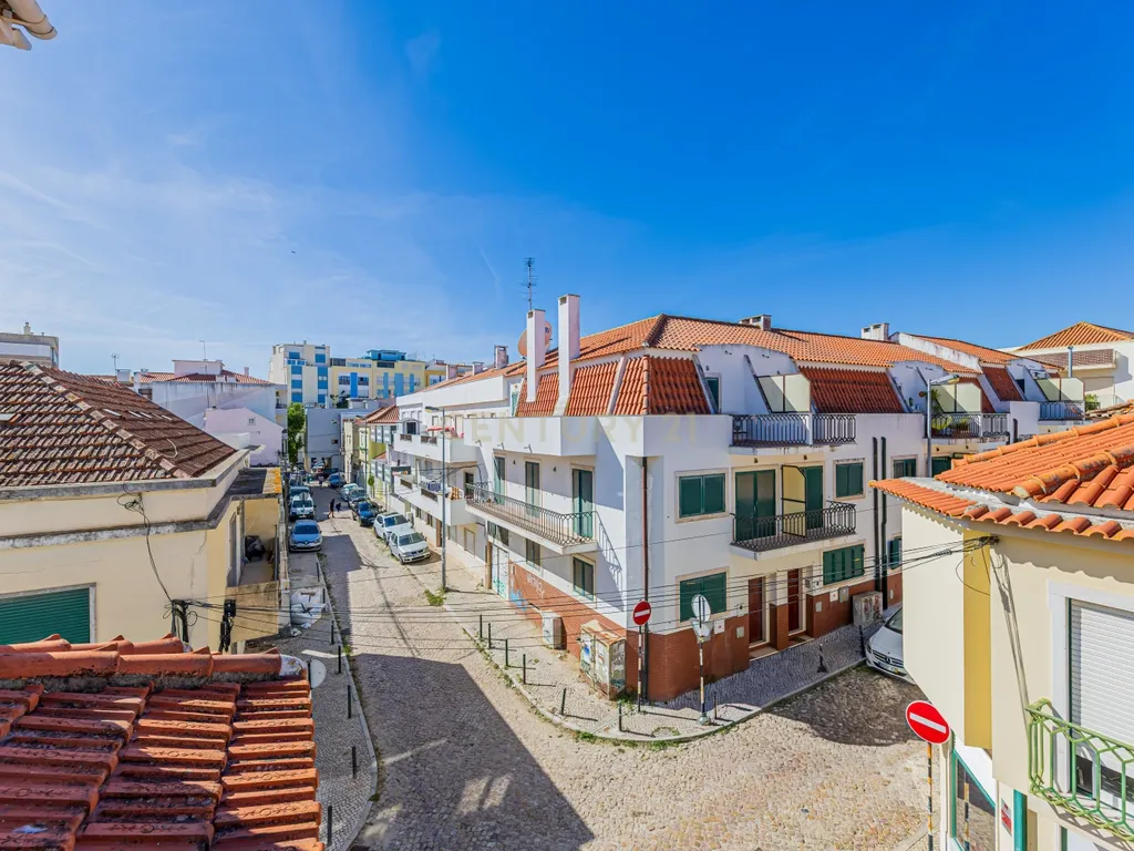 Duplex T4 + Escritório | 5 min da Praia | Excelente Exposição Solar - Image 1