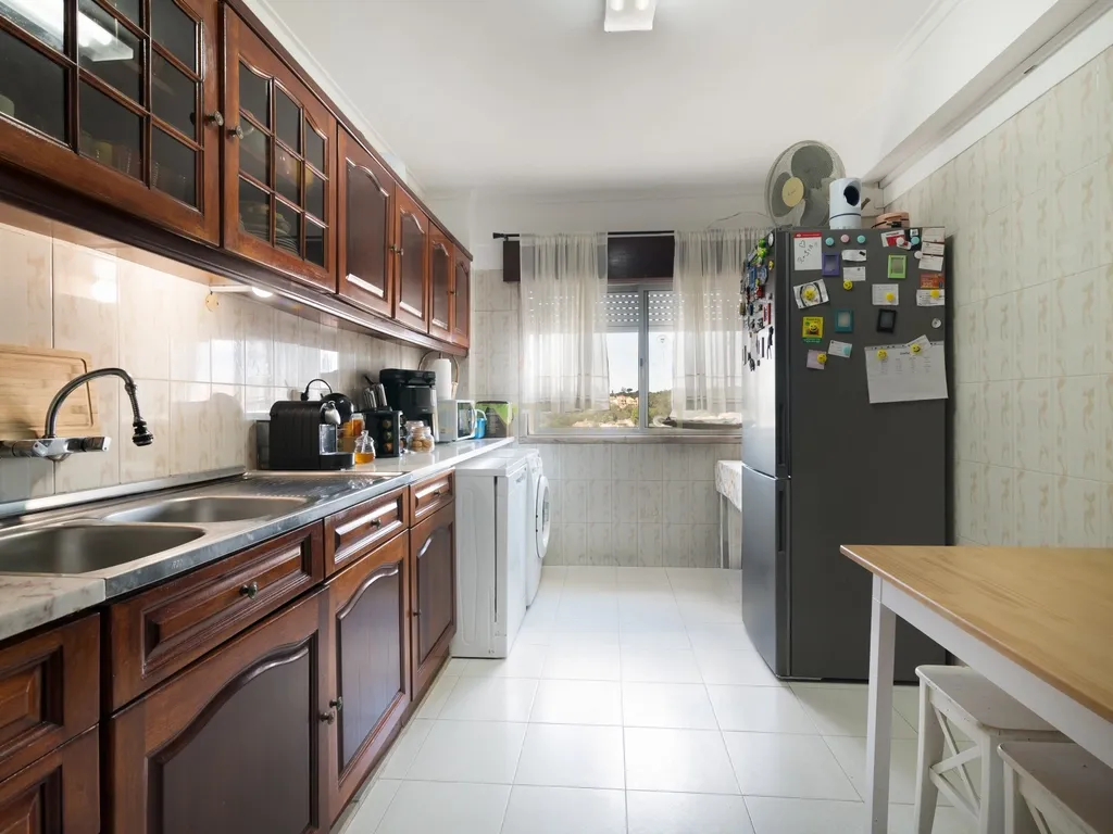 Um apartamento com luz, espaço e a base certa para criar uma casa à sua medida - Image 11