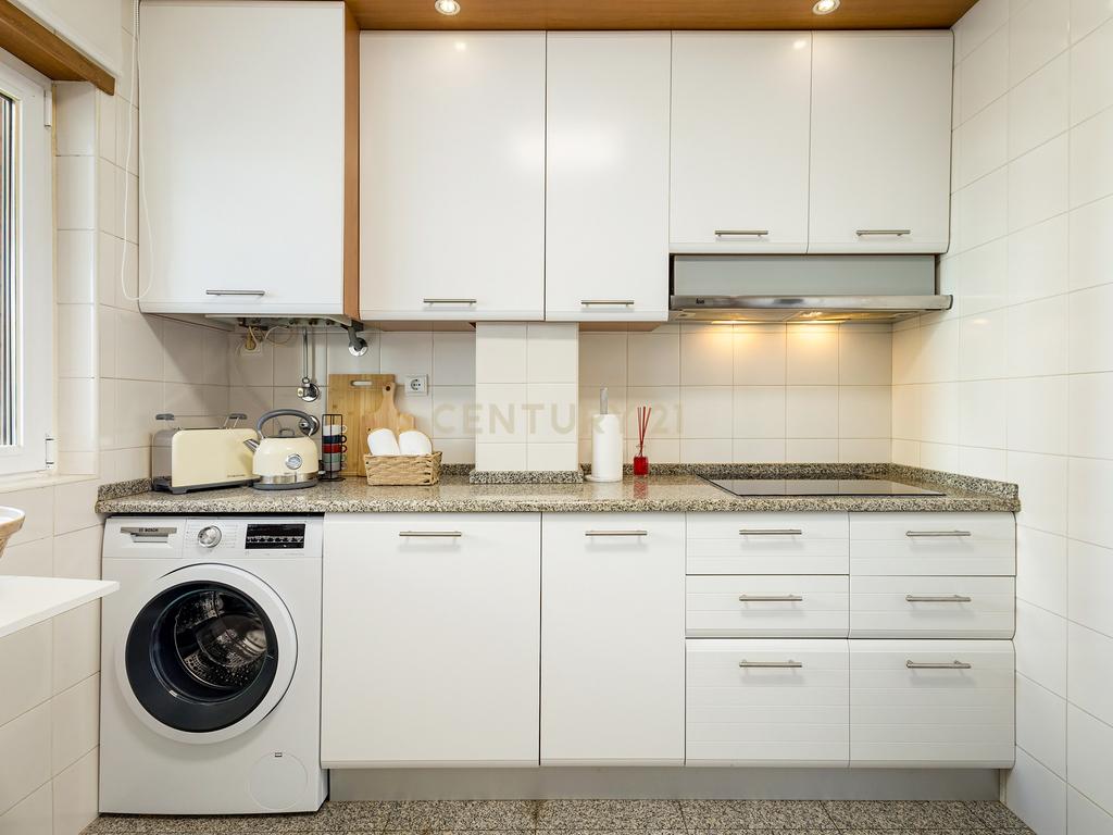 Apartamento T2 mobilado | Condomínio com Piscina - Image 9