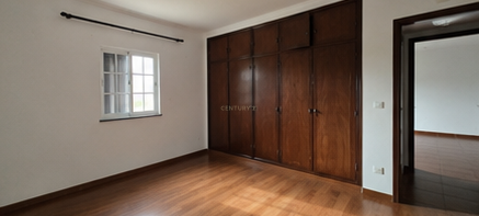 Casa localizada em Viana do Alentejo com 3 Quartos - Image 4