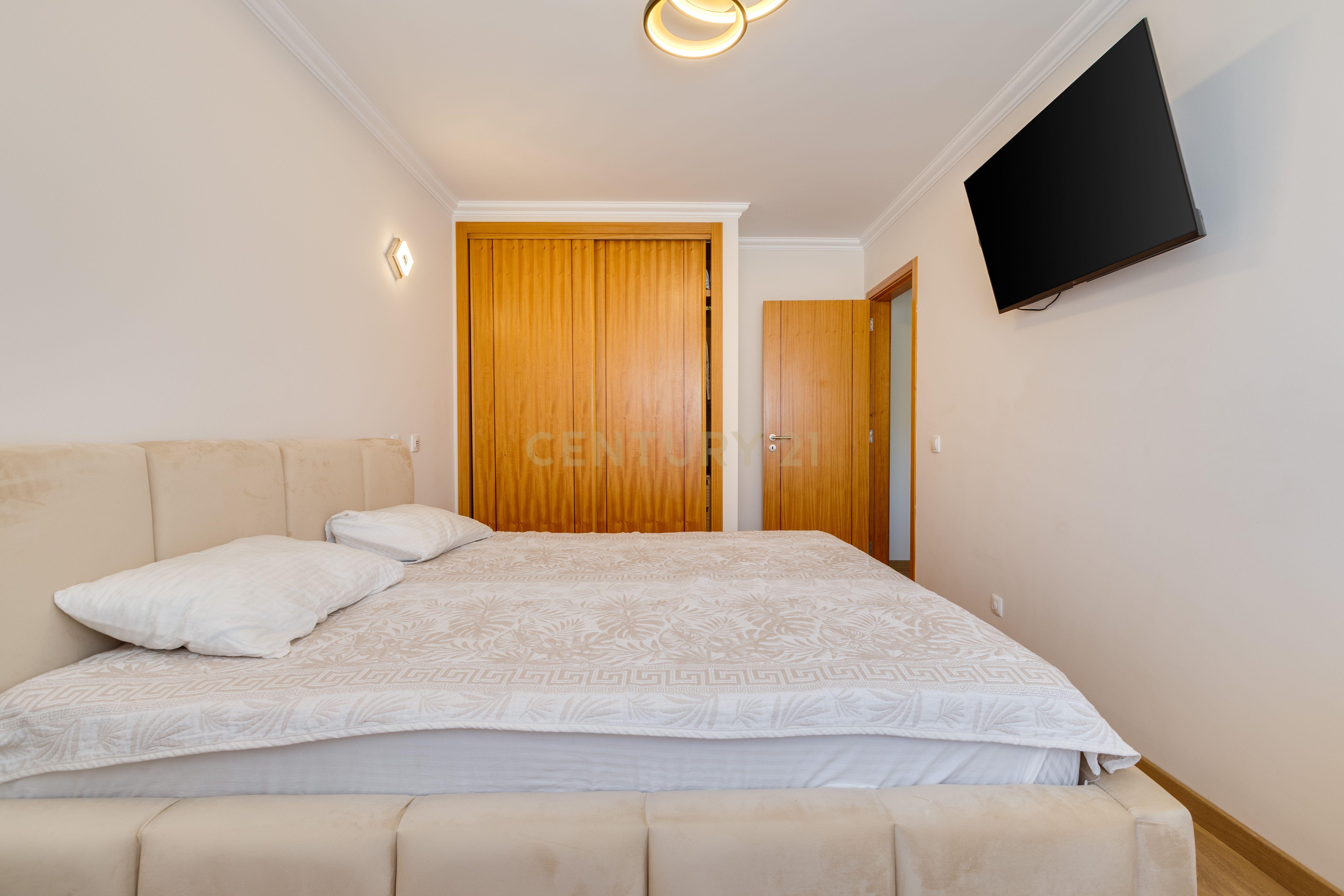 Fotografia 11 de APARTAMENTO T1 COM CAVE  | MONTENEGRO 77,72m2