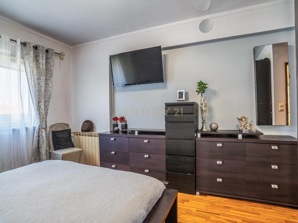 Apartamento Duplex T3+2 com Garagem Box - Image 18