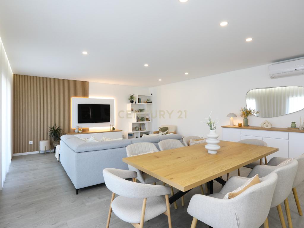 Apartamento T3 Jardins da Anta, Condomínio privado com piscina - Image 2