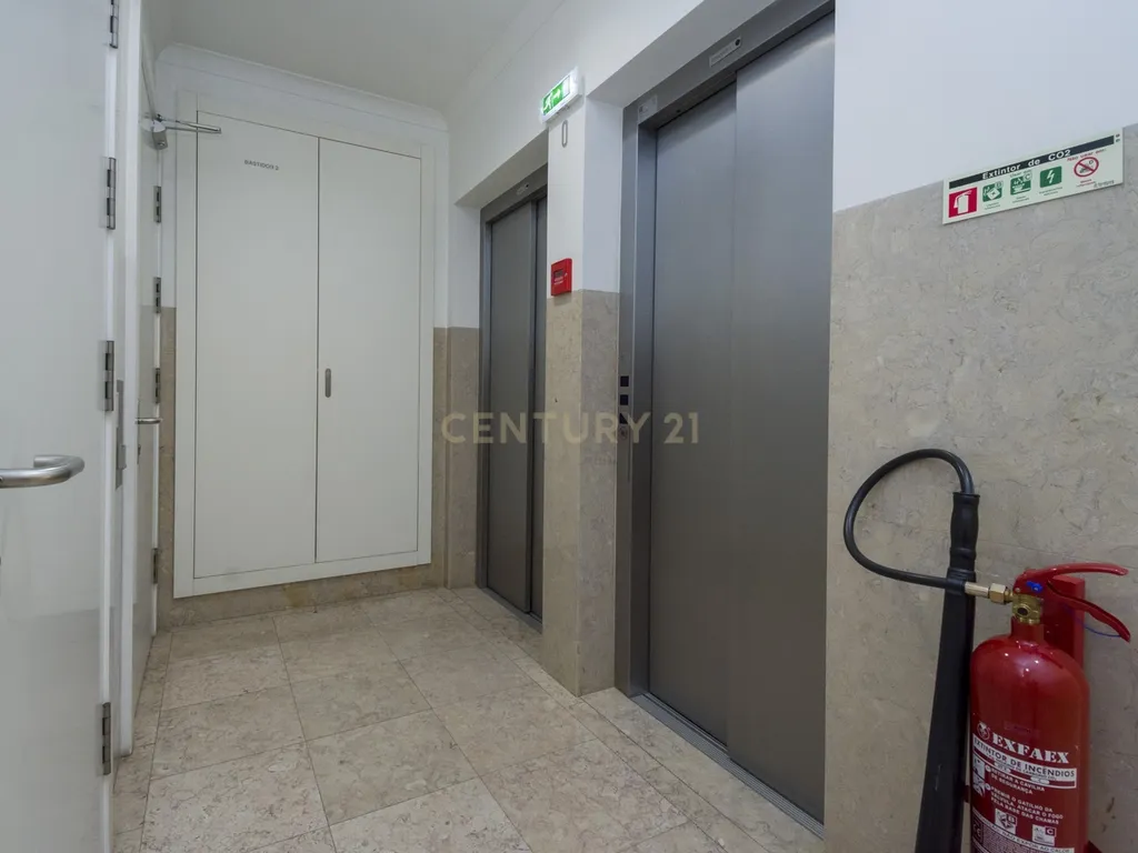 Apartamento T2 de Charme para Arrendamento na Avenida da Liberdade - Image 10