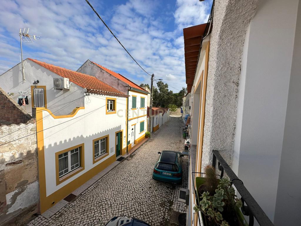 PRAIA FLUVIAL DA VALADA - MORADIA T3 - Image 31