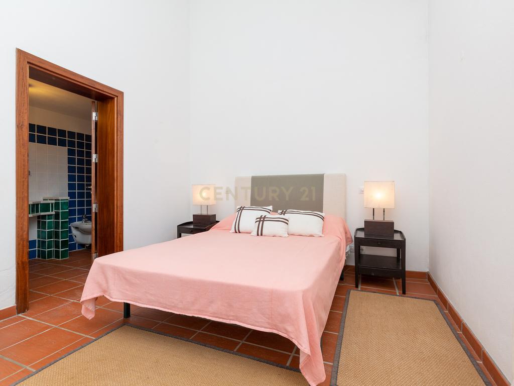 Moradia geminada T2 com terraço e jardim - Image 15