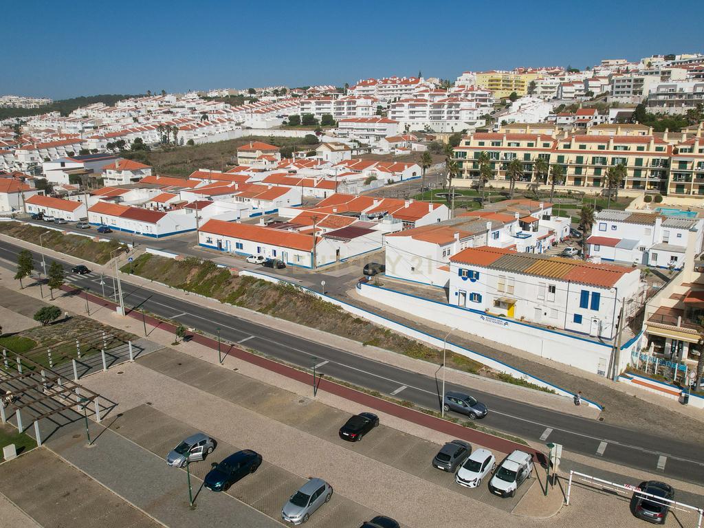 Moradia T3 com Vista Mar na Ericeira - Image 39