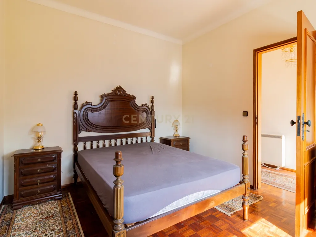 MORADIA EXCLUSIVA EM ALCOBAÇA – CONFORTO, ESPAÇO E POTENCIAL DE INVESTIMENTO! - Image 15
