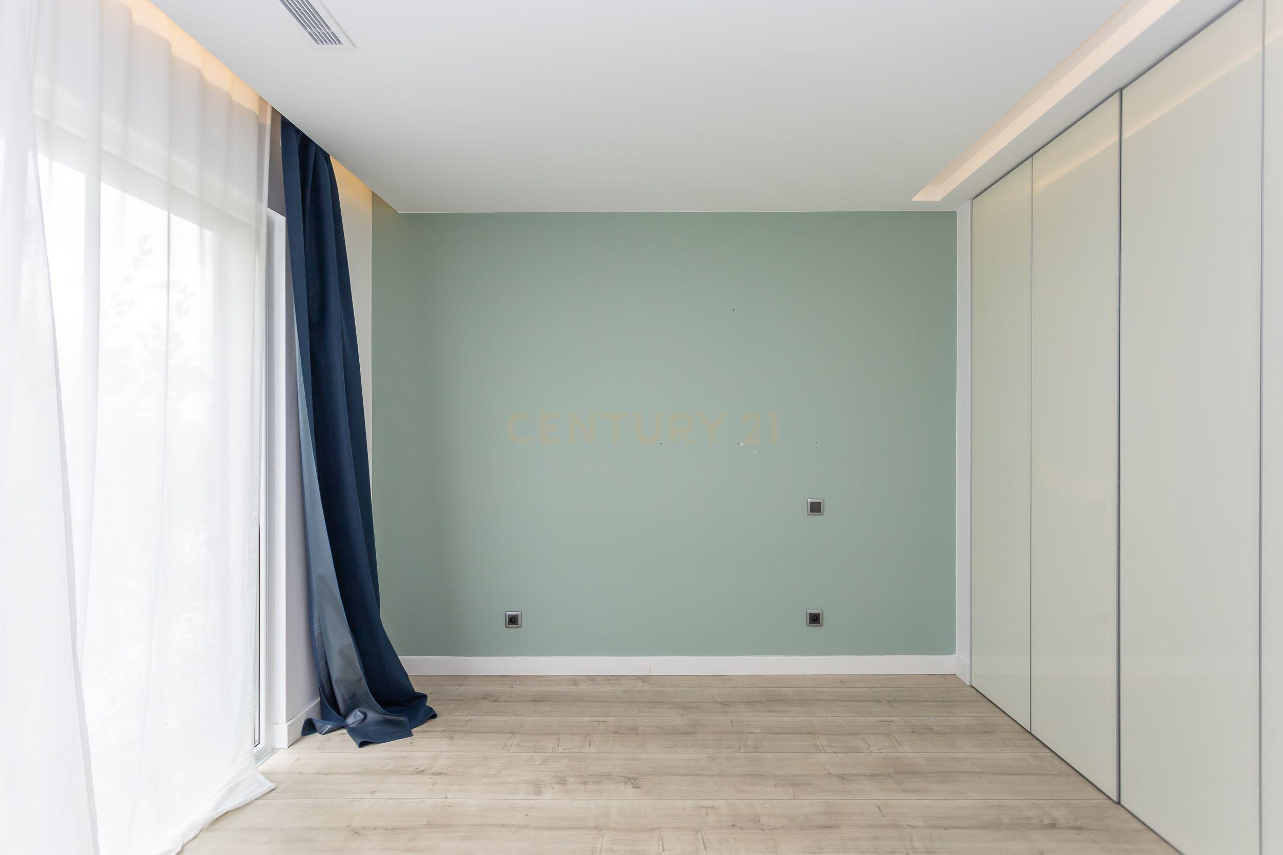 Moradia contemporânea, com piscina, no Aroeira Village, Concelho de Almada - Image 45