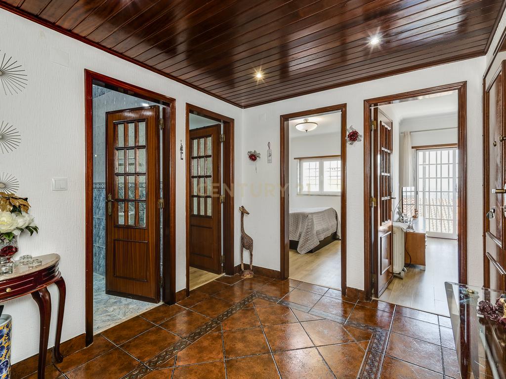 T3 na Amadora – Conforto, Espaço e Excelente Localização! - Image 4