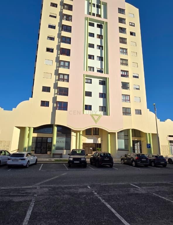 Arrenda-se apartamento T2 para 2º Andar com Elevador em Peniche edifício Berlenga. Se procura uma zona - Image 37