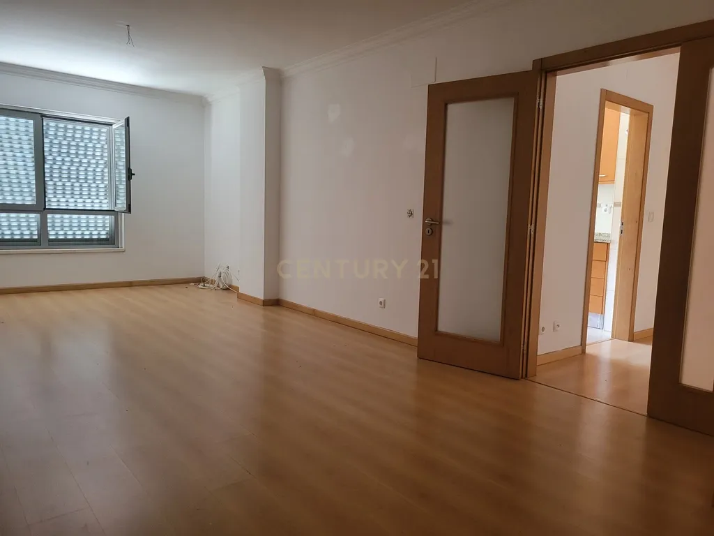 Apartamento T1 Vila Franca de Xira - Image 14