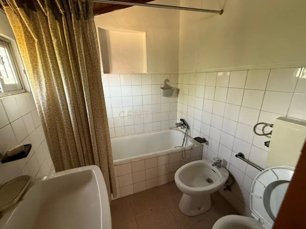 Casa T4 com Jardim e Adega em Vimioso - 53.000€ - Image 25