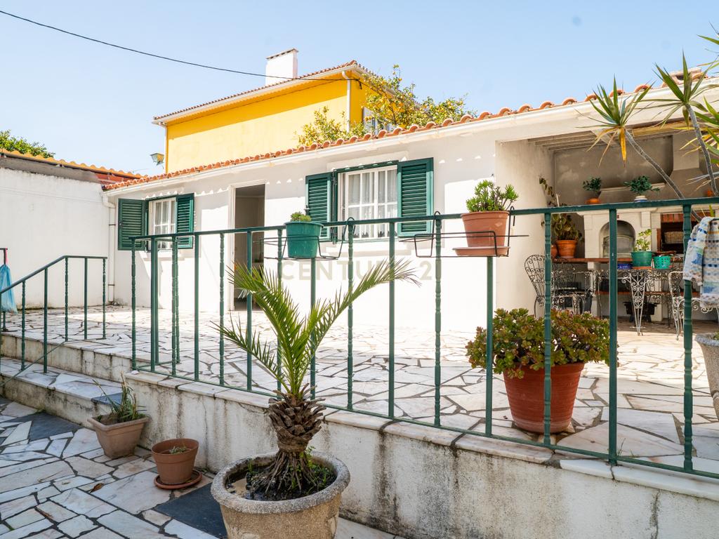 Moradia T3 – Caselas - Restelo - Image 52