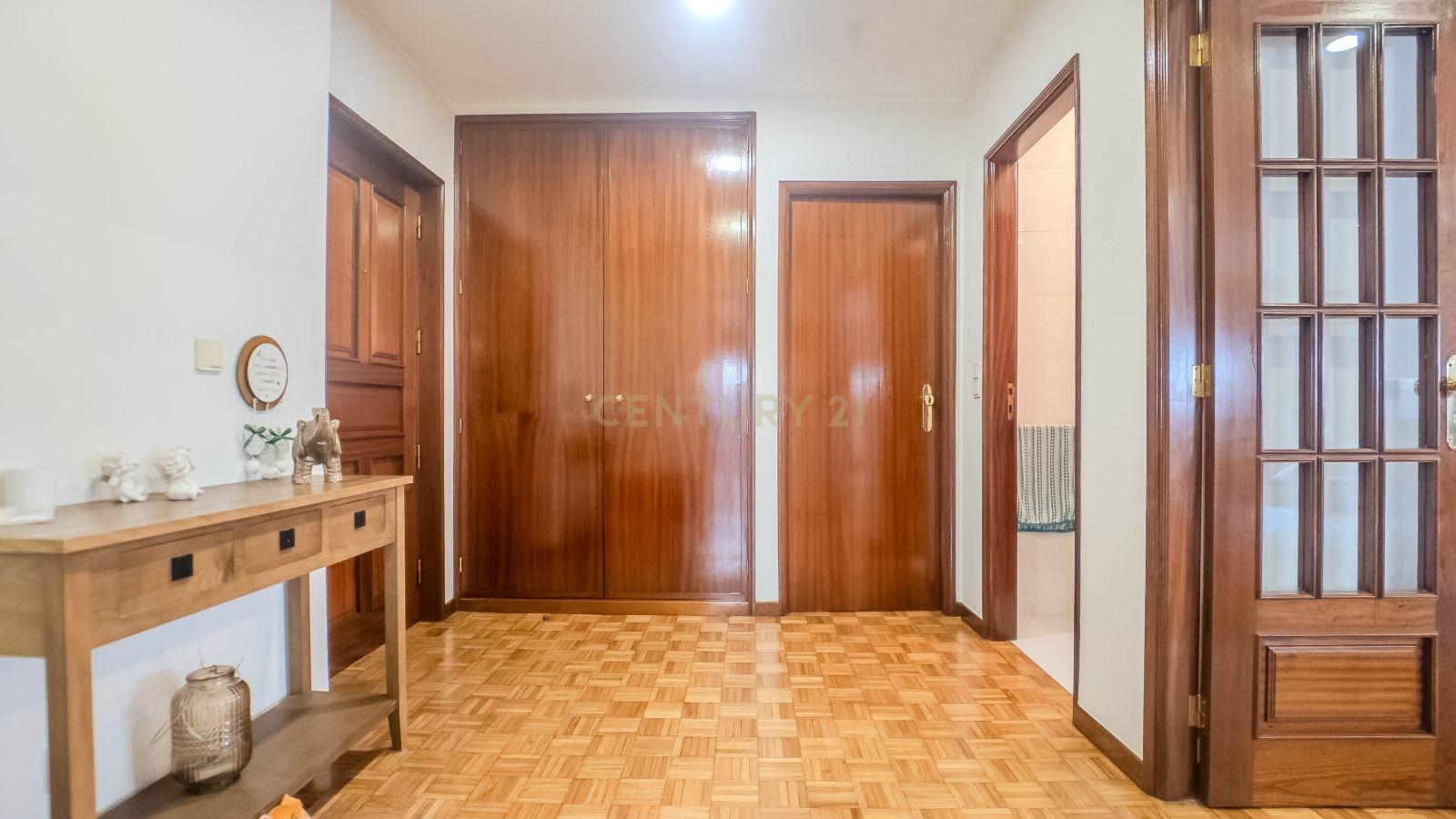 Apartamento T3 em Gondomar com luz natural e boa localização - Image 10