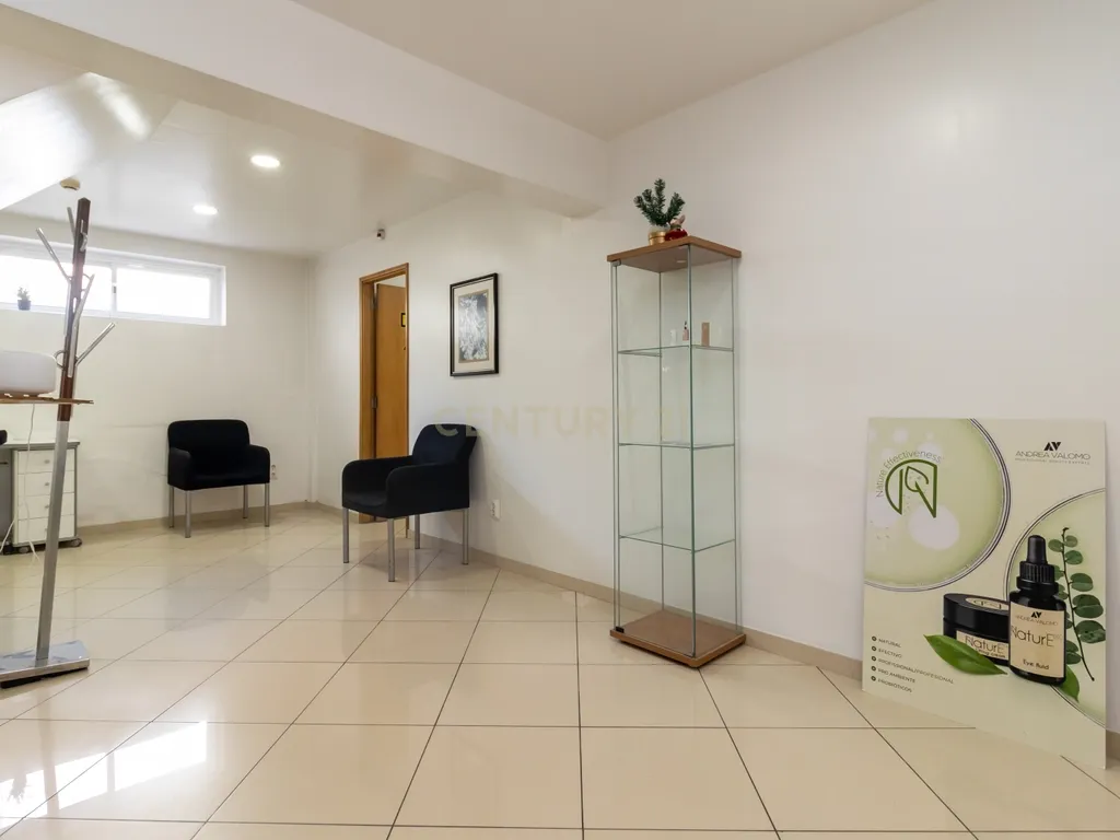 Loja na Amora em zona priveligiada com 180m2 com dois pisos! - Image 20