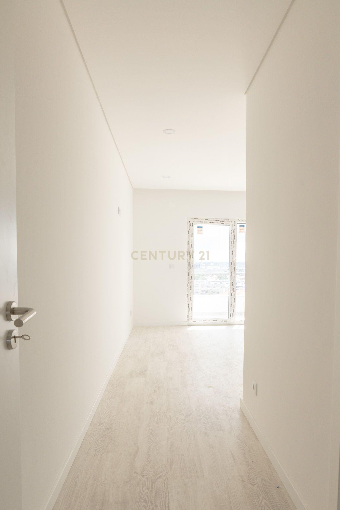 Fotografia 12 de CONDOMINIO QUINTA DA LADEIRA - DUPLEX T1 + 1 OPEN SPACE 30m2, COM TERRAÇOS,CHURRASQUEIRA E JARDIM