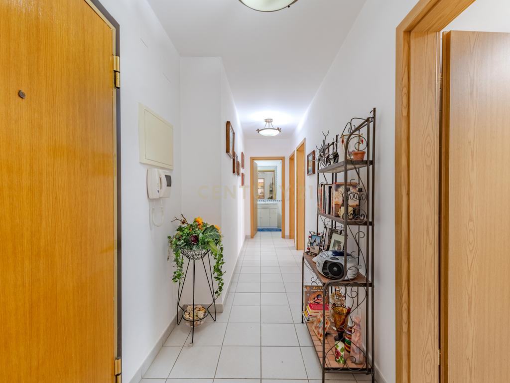 Apartamento T2 - Oportunidade Única a 5 Min da Praia da Rocha! - Image 28