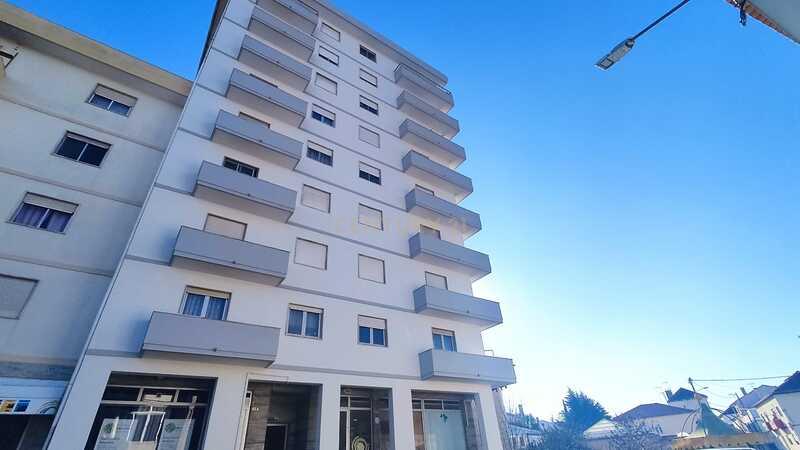 Apartamento T3 em Rio Maior - Image 2