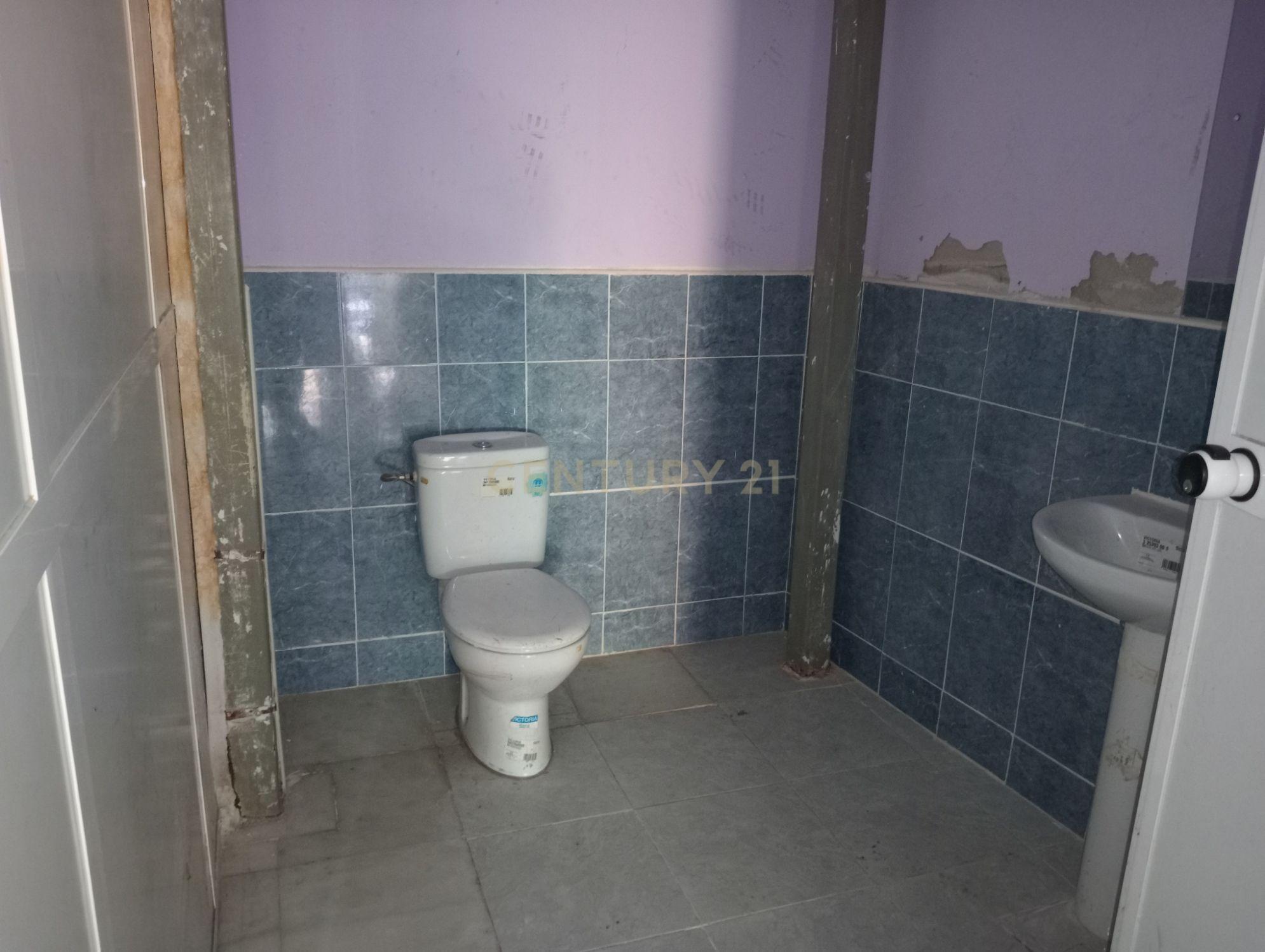 - Image 4