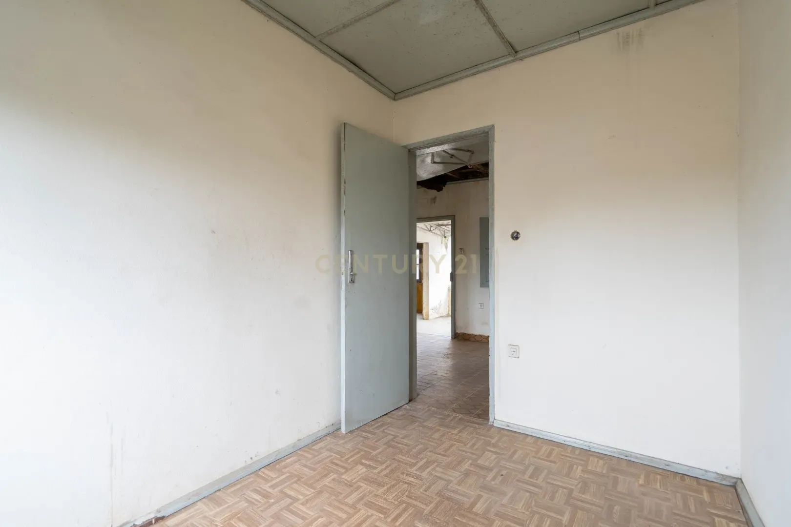 Fotografia 11 de Moradia para Reabilitação - Com espaço exterior