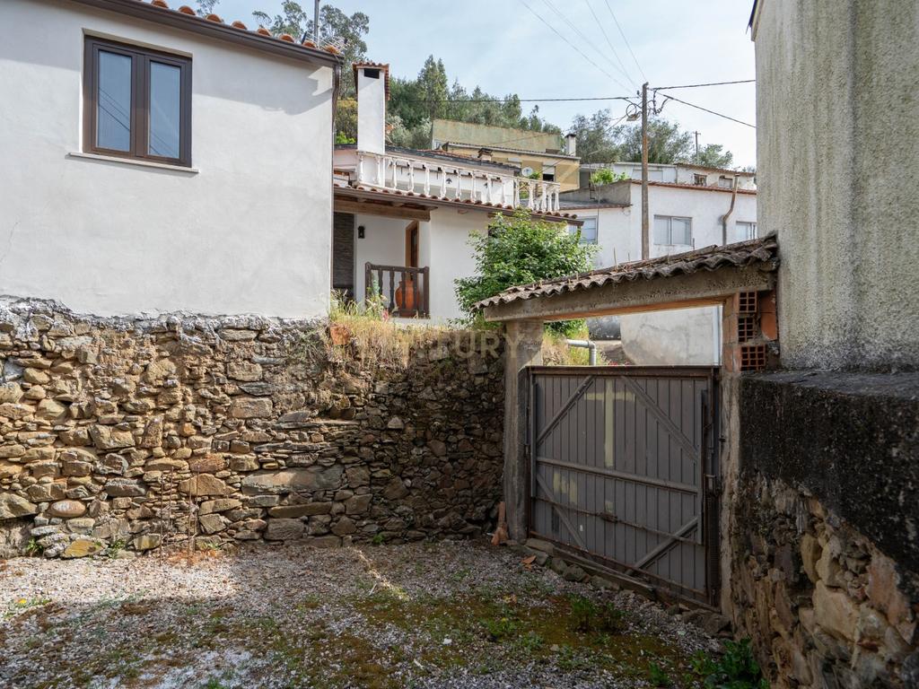 Moradia para reconstrução - Semide - Image 25
