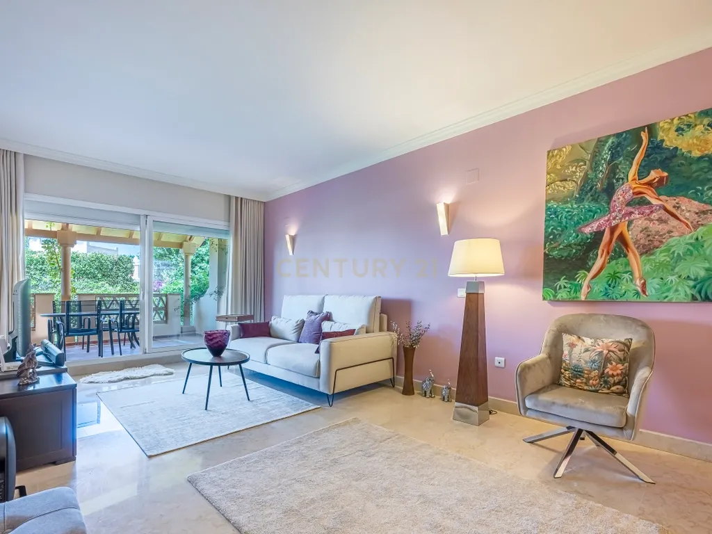 Apartamento com 2 quartos e jardim para alugar na aldeia de Santa María, Elviria - Image 20