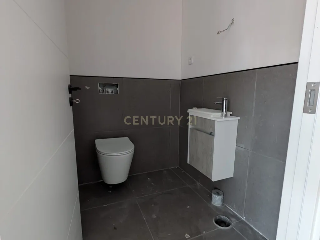 ApartamentoT2 | Campanhã | Próximo Metro - Image 13