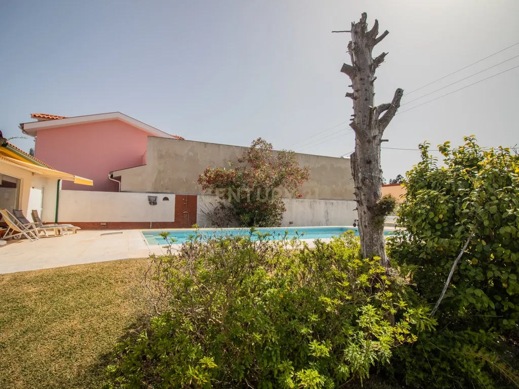 Moradia térrea T3+T0 com piscina, garagem e terreno com 2.257 m², no Ervedal, em Quiaios - Image 65