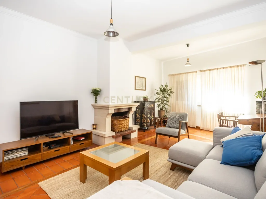 Apartamento T3 com elevador em Palmela - Image 13