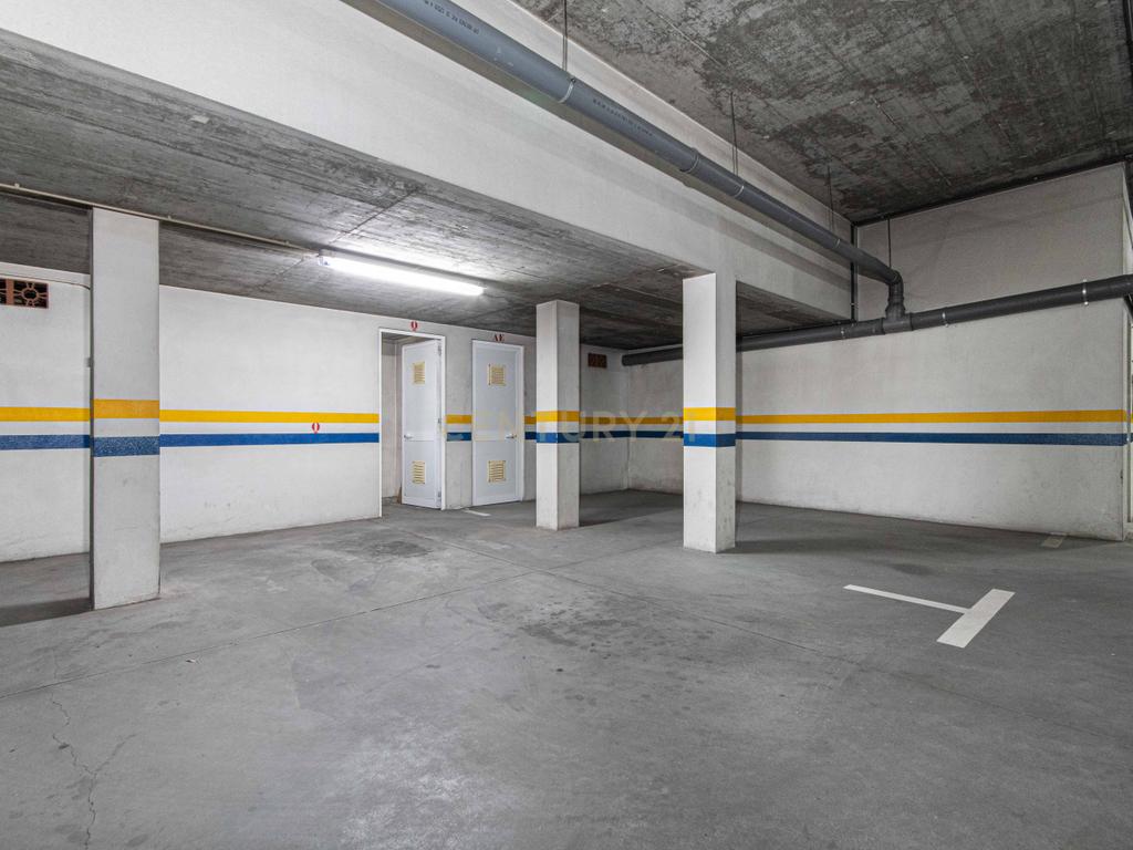 Espaçoso Apartamento T2 Póvoa da Galega com Terraço e Vista Desafogada - Image 29