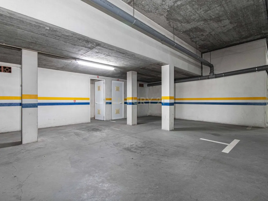 Espaçoso Apartamento T2 Póvoa da Galega com Terraço e Vista Desafogada - Image 29